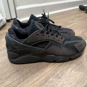 Nike Hurache Runner size 8.5